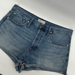 Madewell Relaxed Denim Shorts Women's Size 31 Medium Wash Distressed‎ Casual